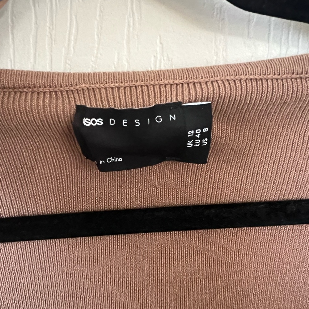 ASOS - Picture 2 of 3